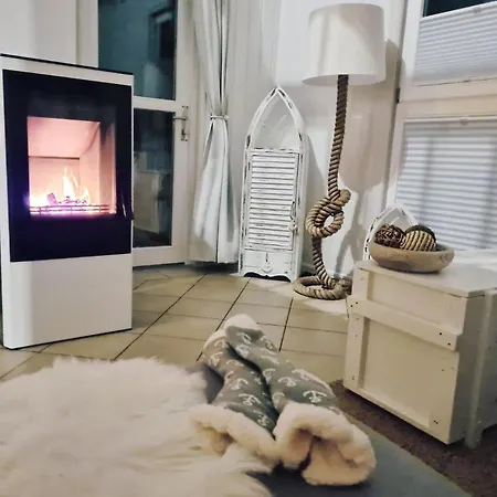 Prázdninový dům Strandhaus Ruegen - Meerblick, Sauna, Kamin & Whirlpool Baabe