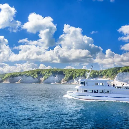 別荘 Strandhaus Ruegen - Meerblick, Sauna, Kamin & Whirlpool *