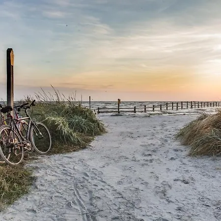 Strandhaus Ruegen - Meerblick, Sauna, Kamin & Whirlpool *