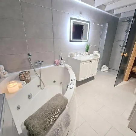 Strandhaus Ruegen - Meerblick, Sauna, Kamin & Whirlpool *