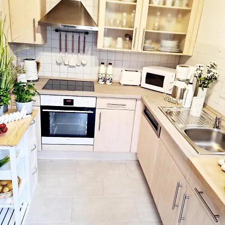 Prázdninový dům Strandhaus Ruegen - Meerblick, Sauna, Kamin & Whirlpool *