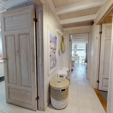 Strandhaus Ruegen - Meerblick, Sauna, Kamin & Whirlpool *