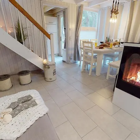 Strandhaus Ruegen - Meerblick, Sauna, Kamin & Whirlpool Prázdninový dům Baabe