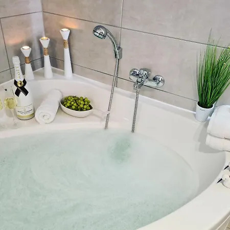 Strandhaus Ruegen - Meerblick, Sauna, Kamin & Whirlpool バーベ