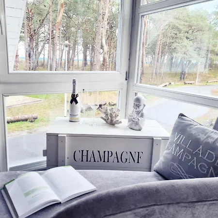 Strandhaus Ruegen - Meerblick, Sauna, Kamin & Whirlpool 別荘 *