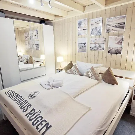 Strandhaus Ruegen - Meerblick, Sauna, Kamin & Whirlpool Prázdninový dům *