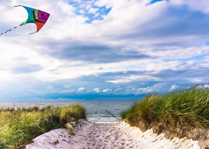 Strandhaus Ruegen - Meerblick, Sauna, Kamin & Whirlpool Tatil Evi *