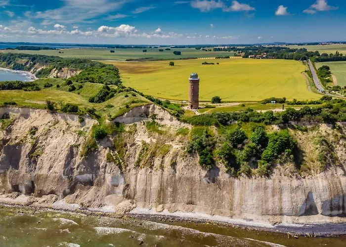 Tatil Evi Strandhaus Ruegen - Meerblick, Sauna, Kamin & Whirlpool Baabe