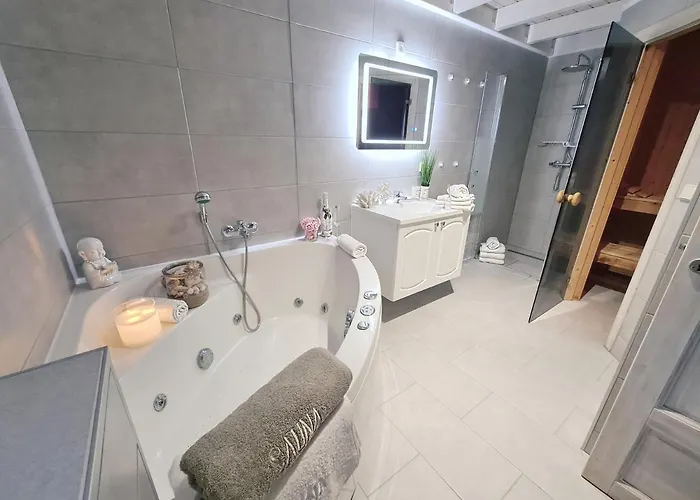 Strandhaus Ruegen - Meerblick, Sauna, Kamin & Whirlpool *