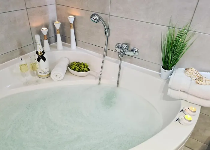 Strandhaus Ruegen - Meerblick, Sauna, Kamin & Whirlpool Baabe